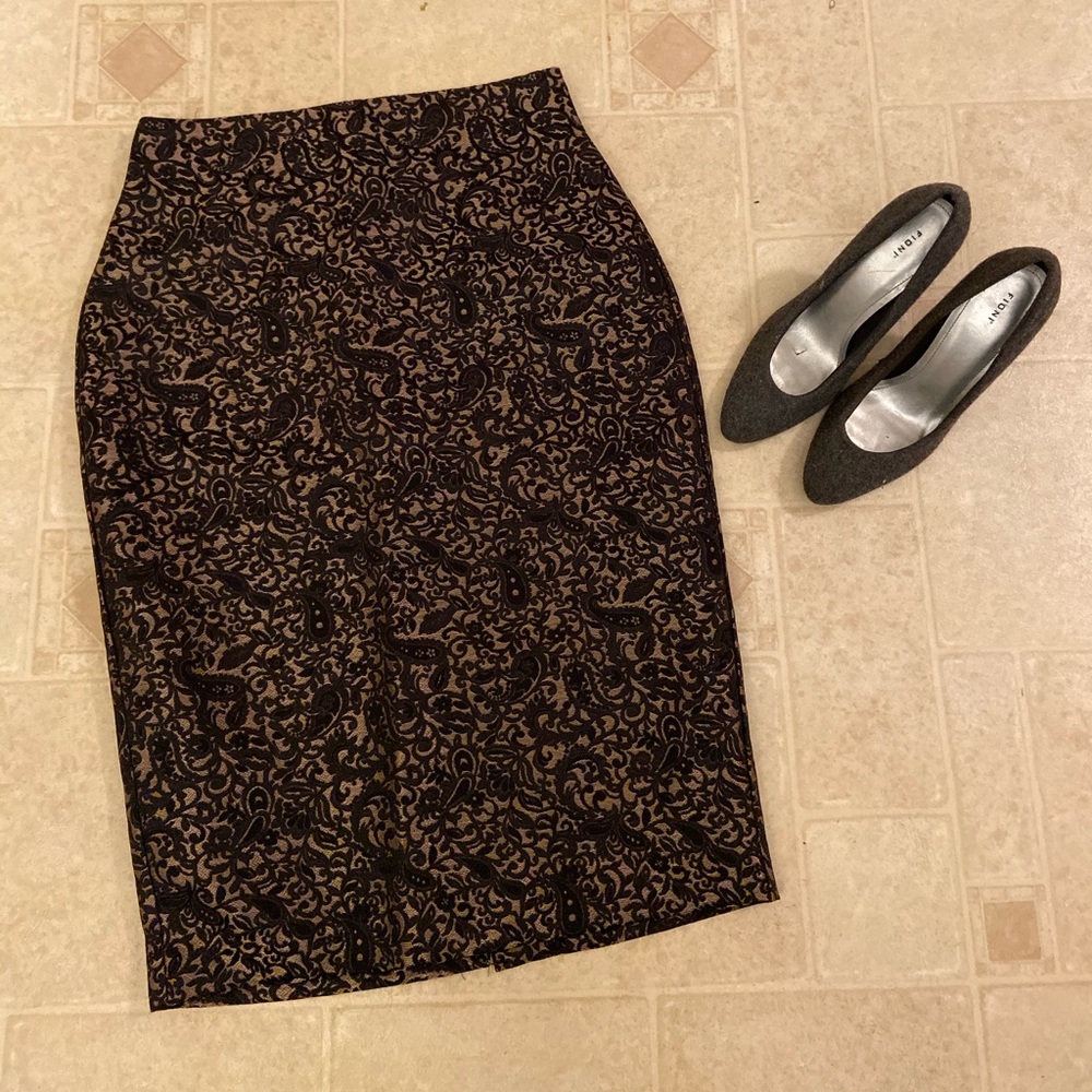 High-waisted Worthington Lace Design skirt
